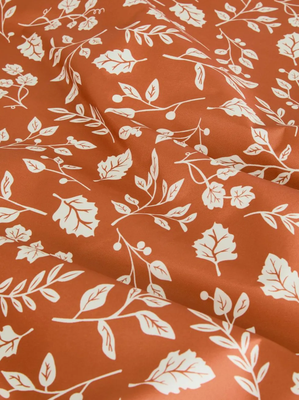 Abwischbare Tischdecke mit Blattmuster