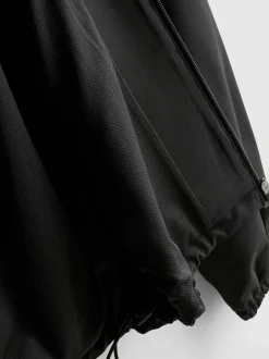 Active Jacke mit Trichterkragen