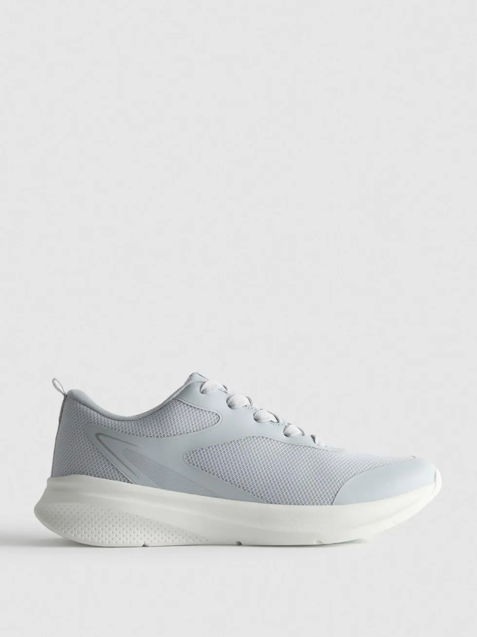 Active-Sneaker aus Netzstoff