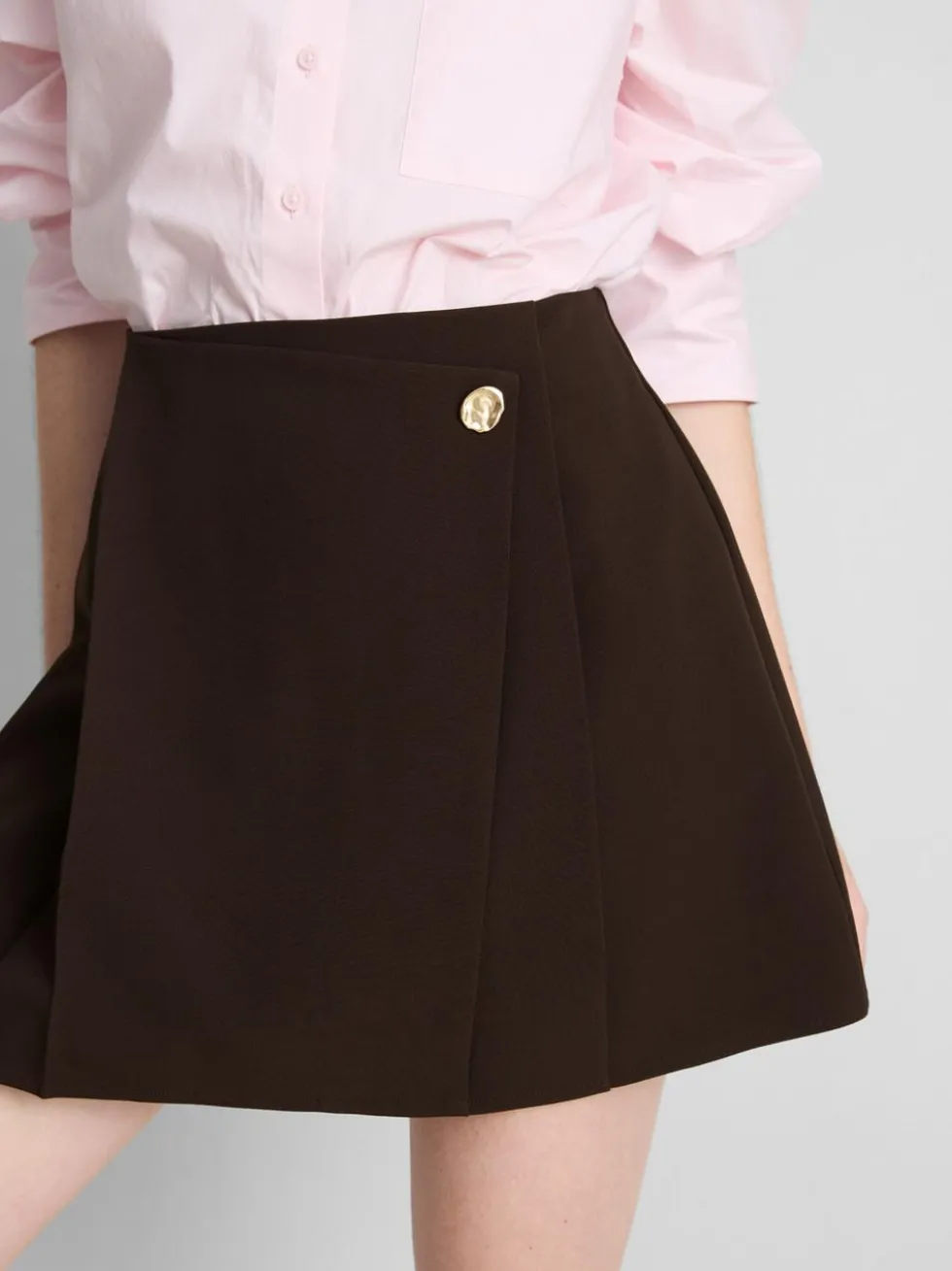 Asymmetrischer eleganter Minirock