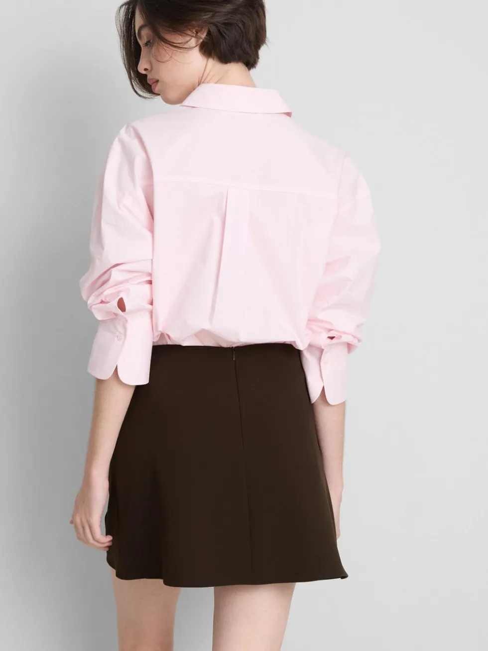Asymmetrischer eleganter Minirock