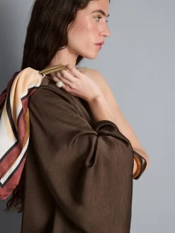 Asymmetrisches One-Shoulder-Top aus Satin