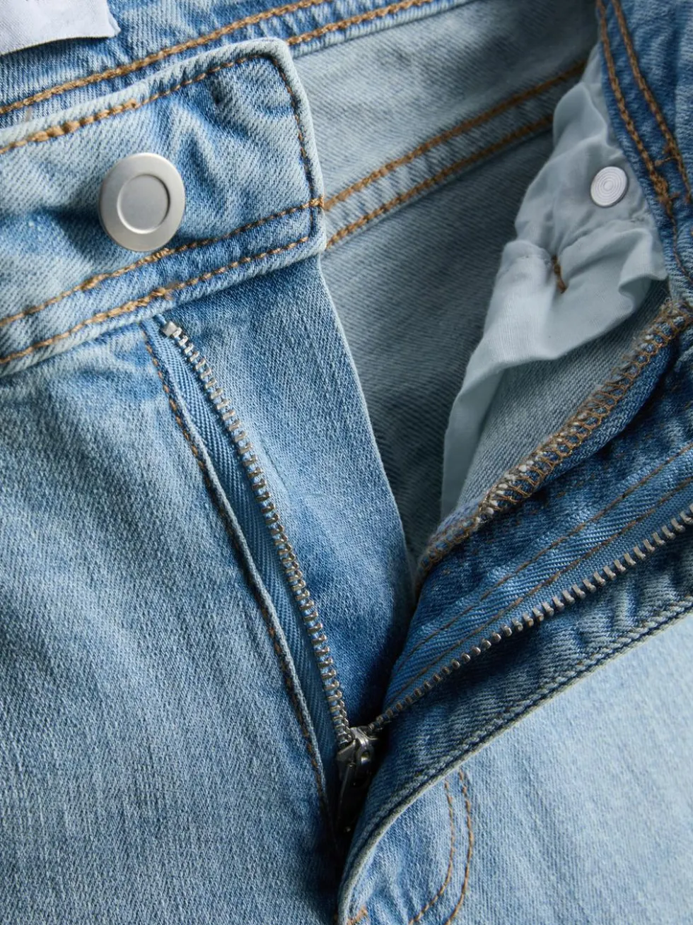 Ausgestellte Jeans aus Baumwoll-Denim mit mittlerer Leibhöhe