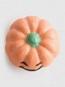 Badebombe in Halloween-Kürbisform