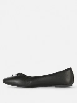 Ballerinas mit Schleife