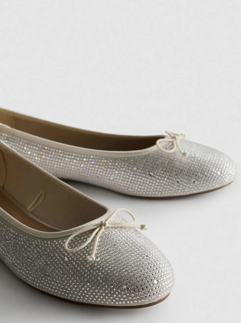 Ballerinas mit Strasssteinen