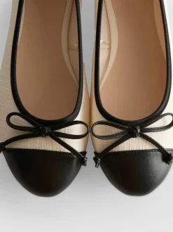Ballerinas mit Zehenkappe