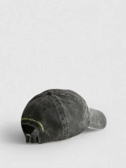 Basecap mit „The Exorcist“ Stickerei