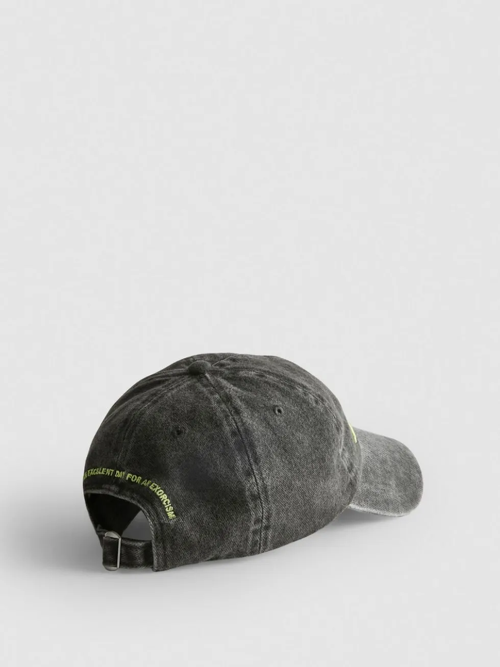 Basecap mit „The Exorcist“ Stickerei