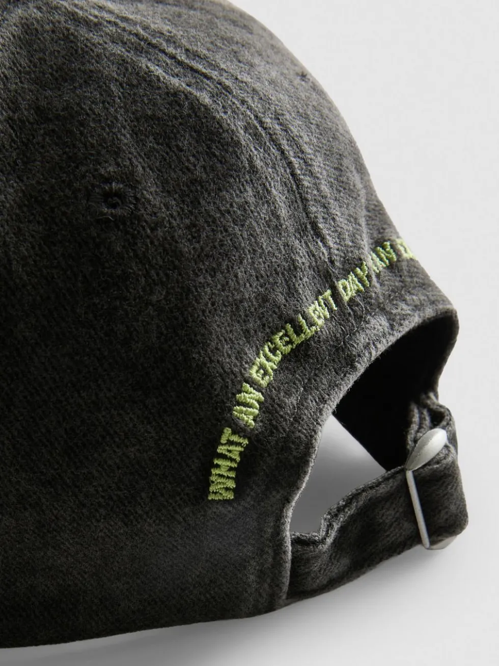 Basecap mit „The Exorcist“ Stickerei