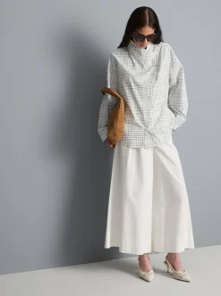 Baumwoll-Bluse mit hohem Kragen und Karomuster