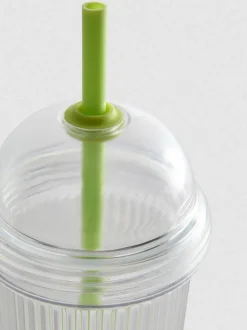 Becher für Kaltgetränke mit Trinkhalm