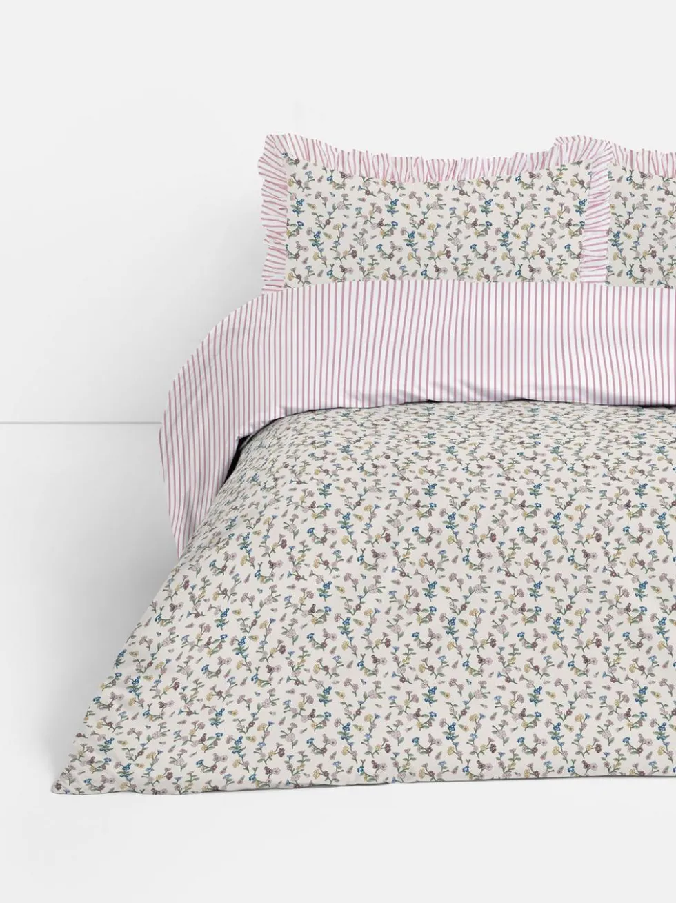 Bettwäscheset mit hohem Baumwollanteil mit Blumenmuster und Streifen, Super-Kingsize