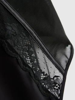 Body aus Netzstoff und Spitze mit Bügeln