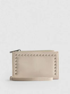 Brieftasche mit Nieten