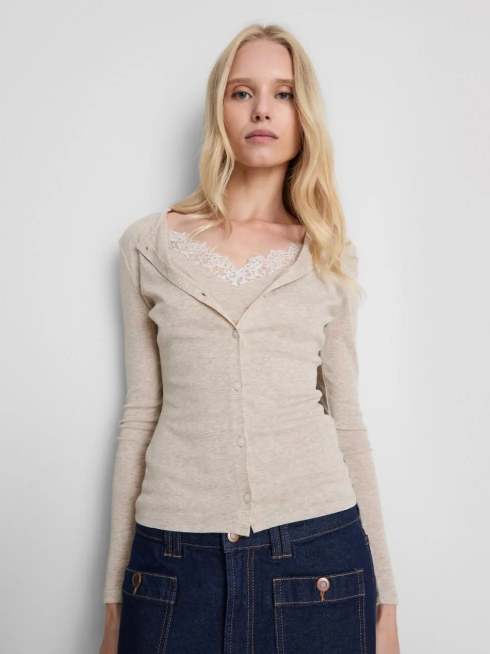 „By Coleen“ Cardigan aus Baumwollmischung mit Spitzenbesatz