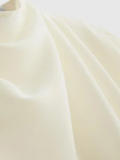 By Coleen Hochgeschlossene Cape-Bluse