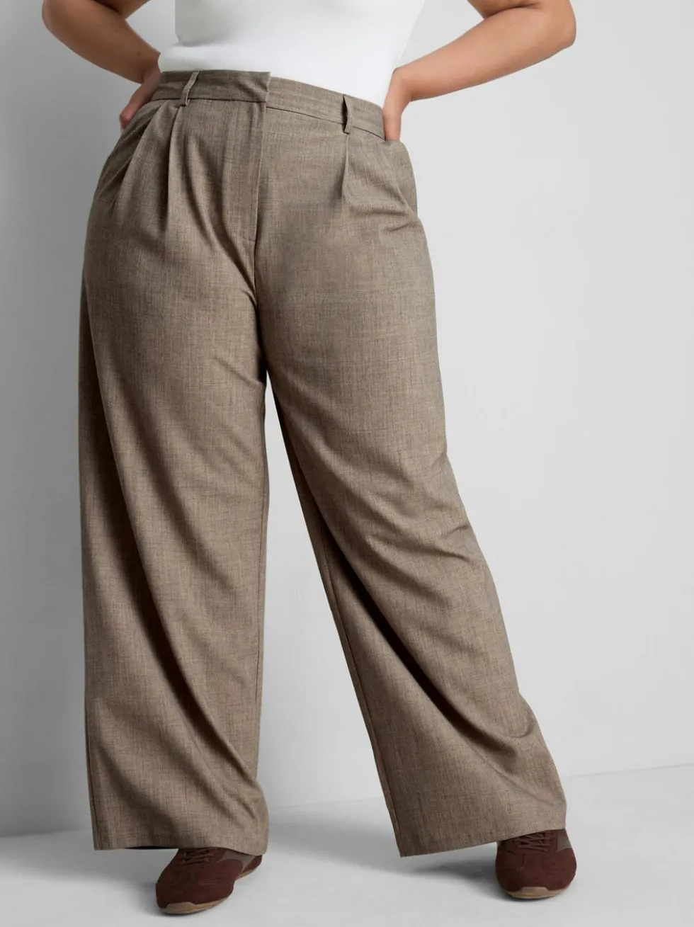 „By Coleen“ Hose mit weitem Bein und Bundfalten