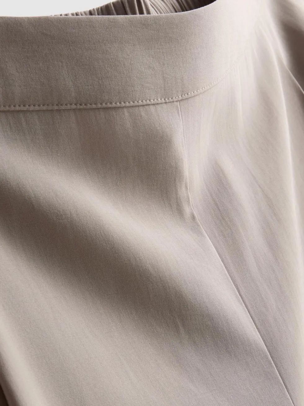 Culotte mit weitem Bein und mittlerer Leibhöhe
