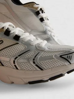 Dad-Sneaker mit dicker Sohle