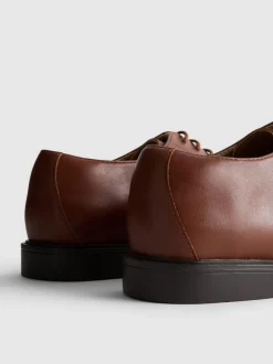 Derbyschuhe zum Schnüren