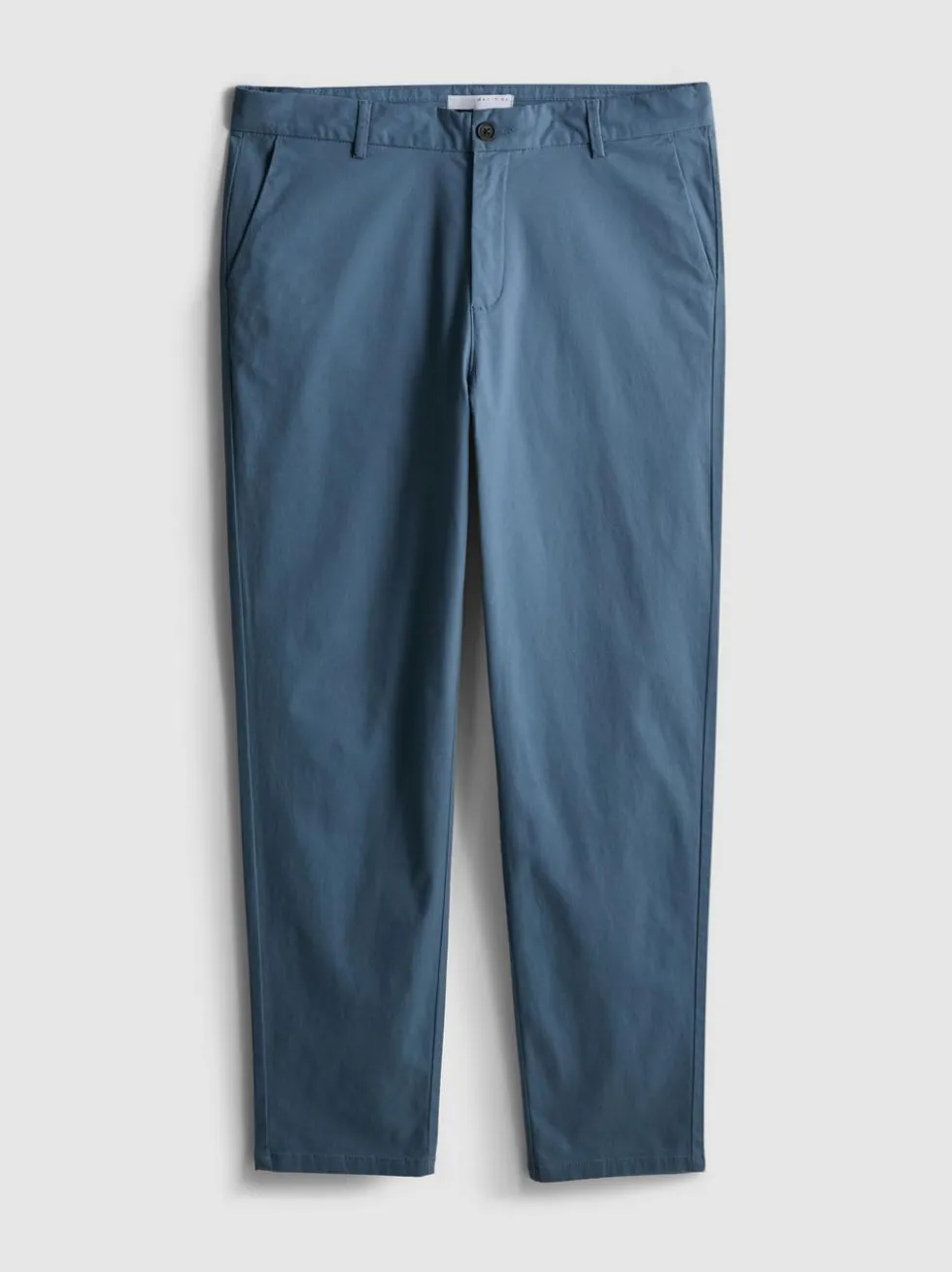 Eng anliegende Chinohose