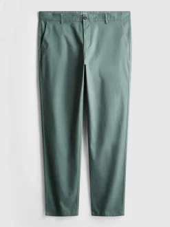 Eng anliegende Chinohose