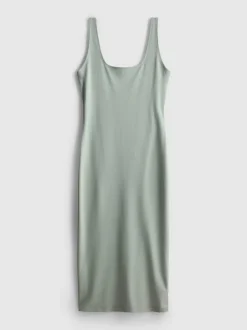 Eng anliegendes Midikleid mit Karree-Ausschnitt