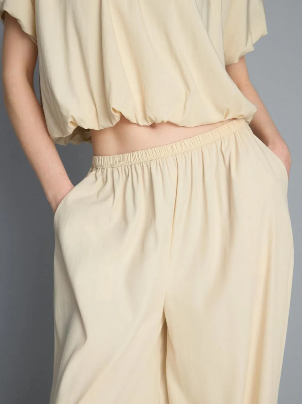 Fallschirmhose mit hohem Bund