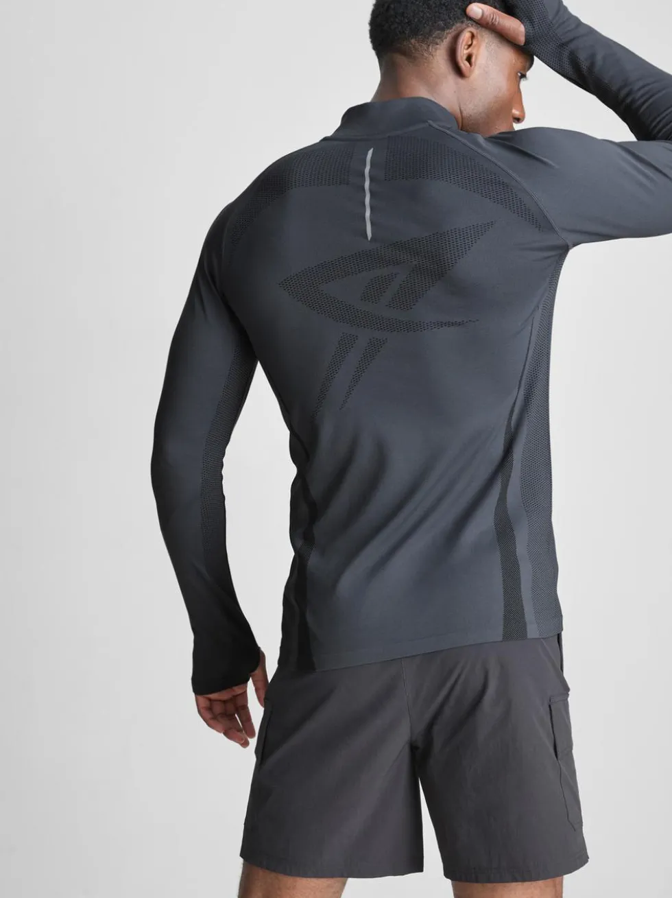 Fitness-Top mit Viertelreißverschluss