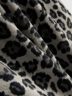 Flauschige „Bratz“ Schlafanzughose mit Leopardenmuster