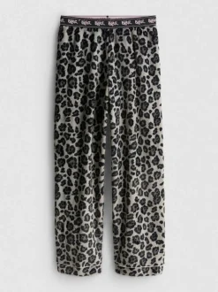 Flauschige „Bratz“ Schlafanzughose mit Leopardenmuster