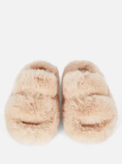 Flauschige Hausschuhe mit Doppelriemen
