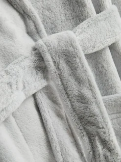 Flauschiger „Love To Lounge“ Midi-Bademantel