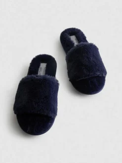 Flauschige Slipper mit überkreuzten Riemen