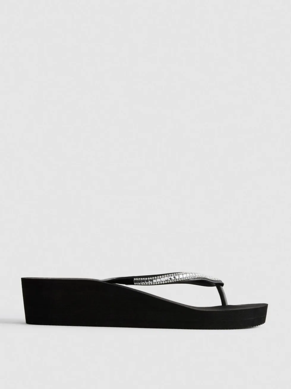 Flipflops mit Keilabsatz und Strasssteinen