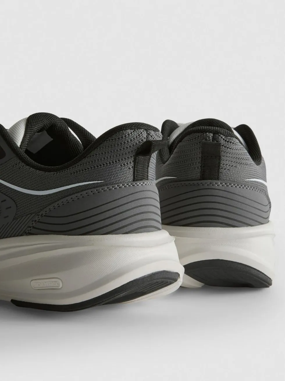 FoamFlex-Sneaker