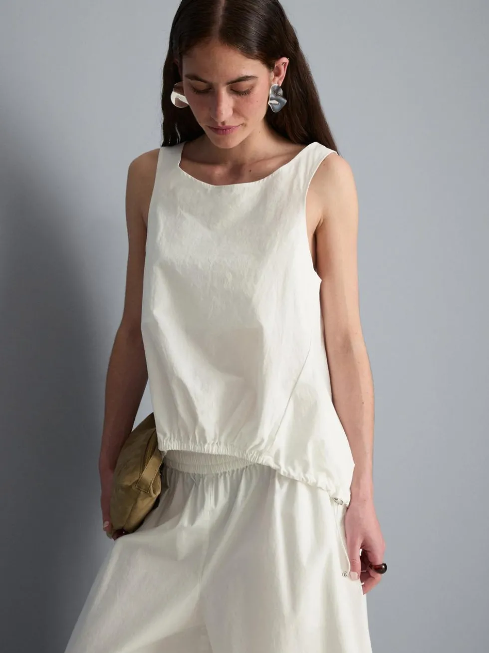 Funktionales Tanktop mit rundem Saum