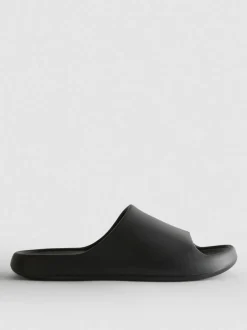 Geformte Badesandalen