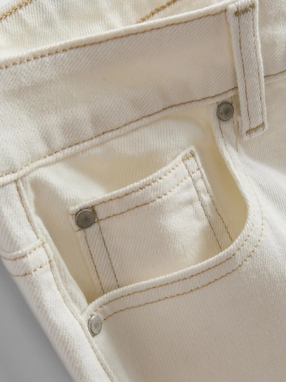 Gerade geschnittene Jeans aus Baumwolldenim