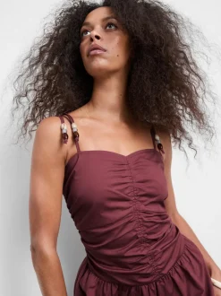 Gerafftes Midikleid mit Perlen