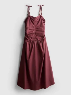 Gerafftes Midikleid mit Perlen