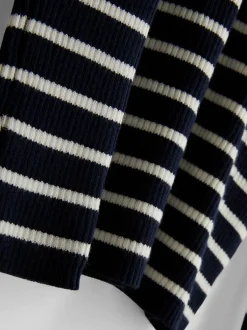 Gerippter Pullover mit V-Ausschnitt