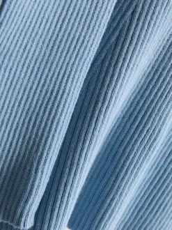 Gerippter Pullover mit V-Ausschnitt
