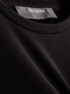Geripptes Bodycon-T-Shirt-Kleid in Minilänge