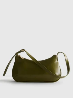 Geschwungene Kunstleder-Schultertasche