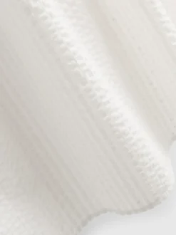 Gesmoktes Midikleid aus Baumwoll-Seersucker
