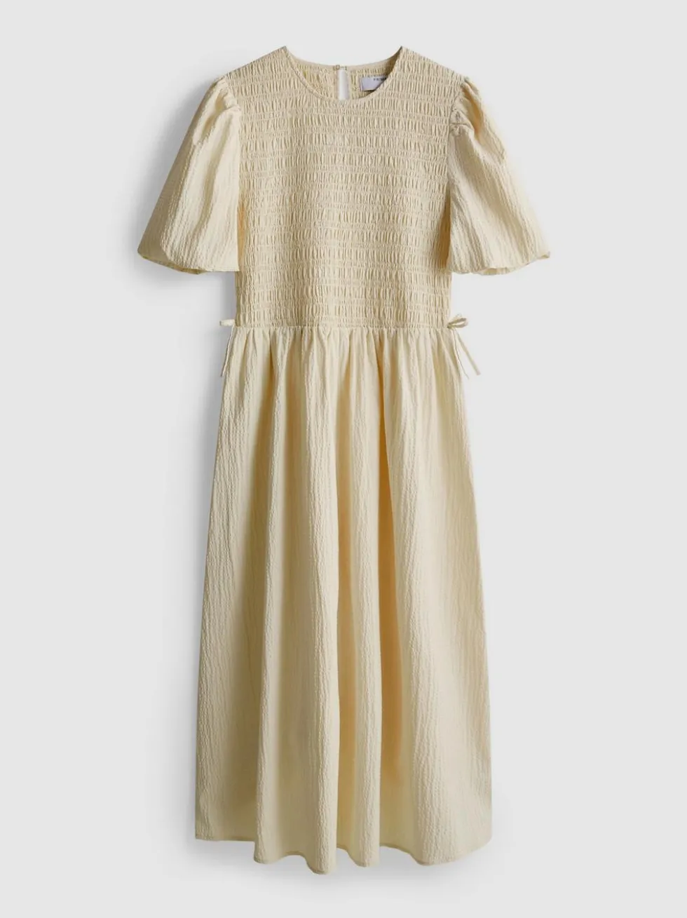 Gesmoktes Midikleid aus Seersucker