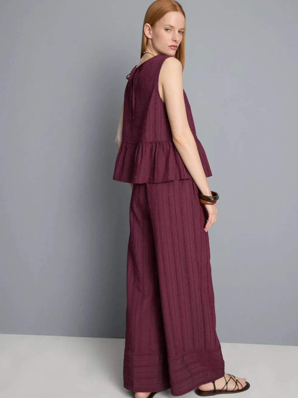 Gestreiftes Tanktop mit Schößchen