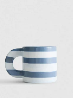 Gestreifte Tasse